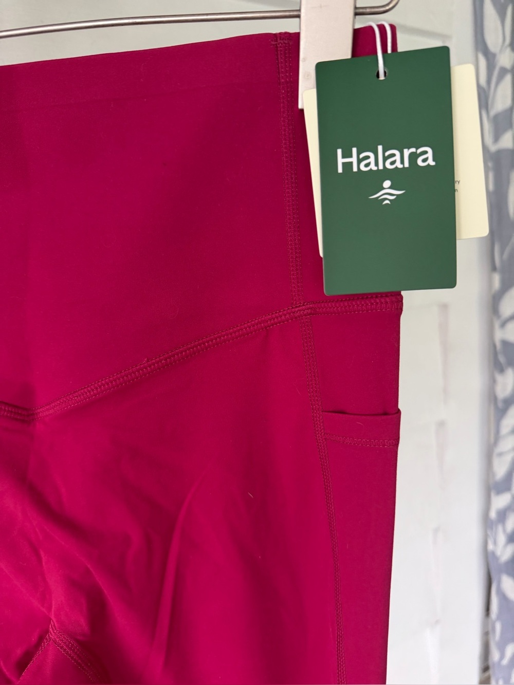 Halara UltraSculpt- highlight your curves with our contouring-sculpting fabric. - Picture 5 of 7